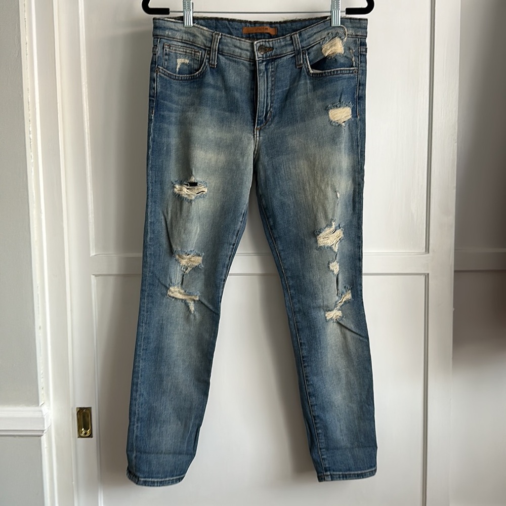 Distressed Joe’s Jeans Mid Rise SZ 31